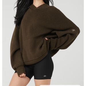 ALO yoga scholar hooded sweater